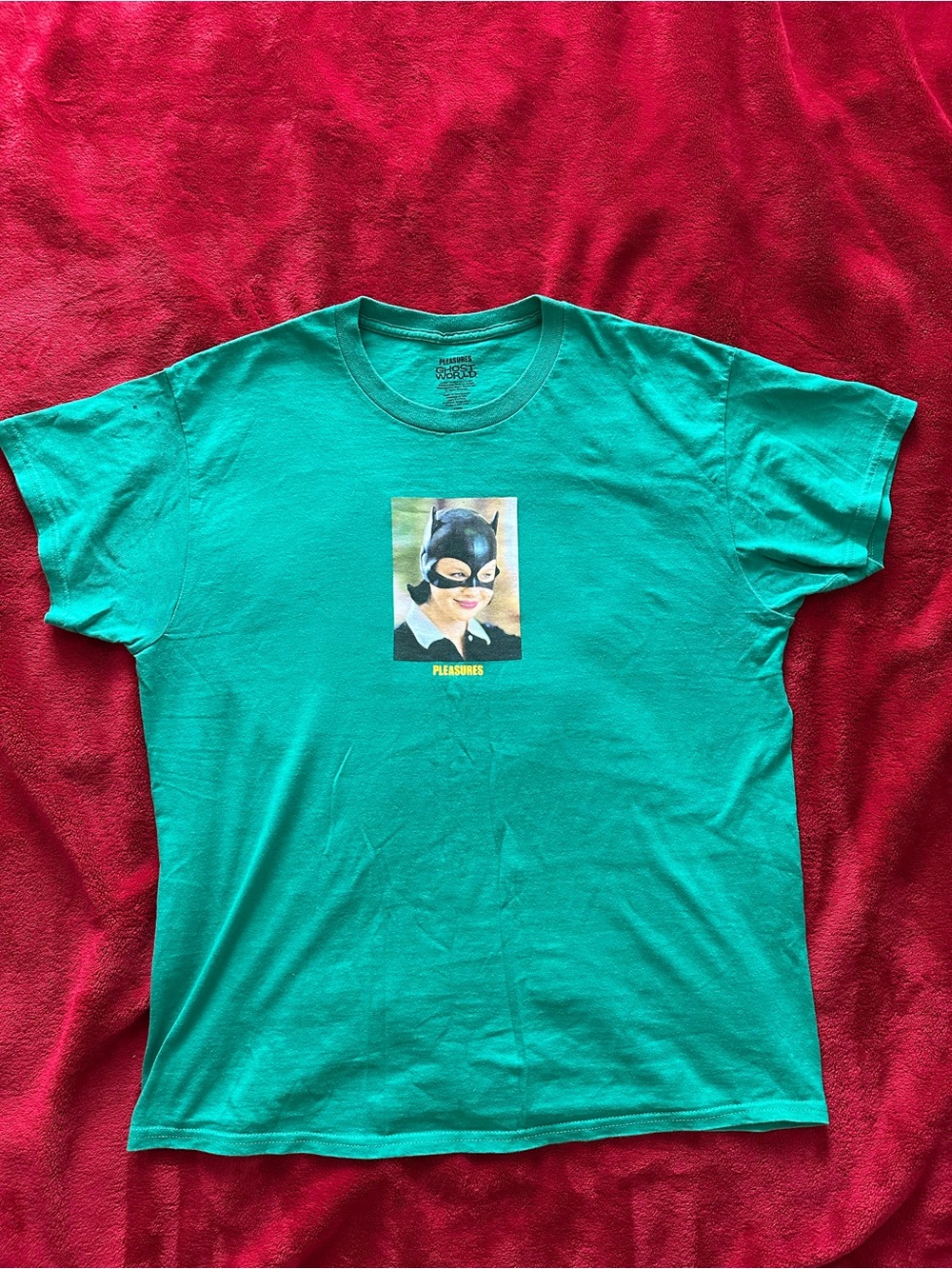 PLEASURES MENS GHOST WORLD SS TEE